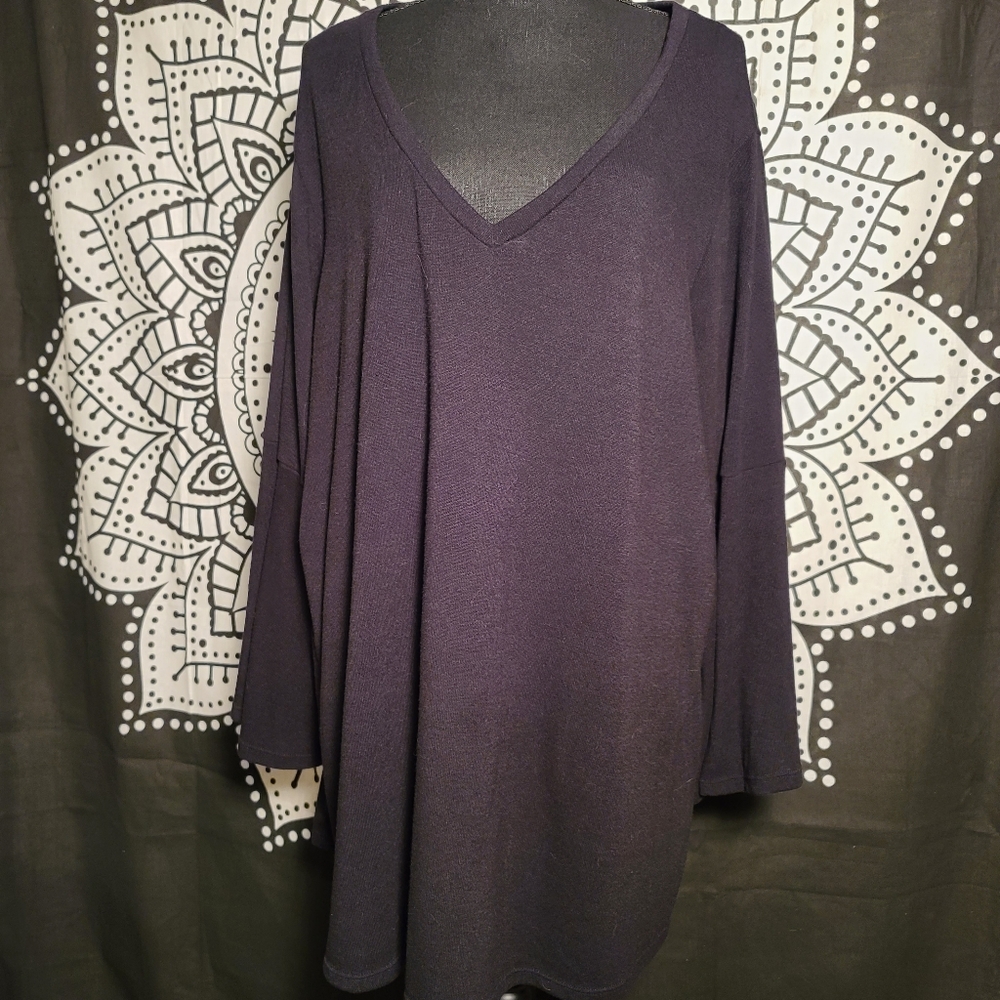 Rose + Olive bell sleeve sweater 3x